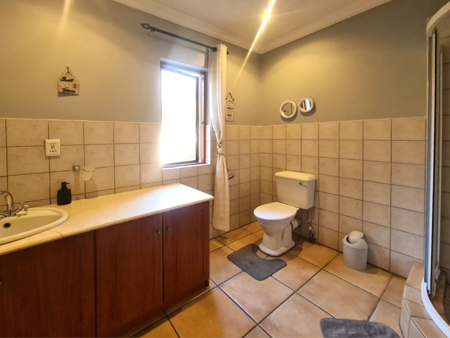 To Let 4 Bedroom Property for Rent in Eagles Landing North West